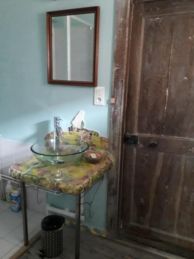 L'Atelier Du Chapeau Rouge Apartment Souvigny Екстериор снимка